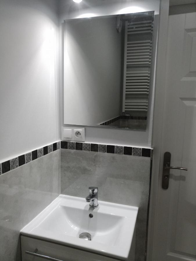 Studio Jutrzenka Z Lazienka By Apartamenty Na Dni Wroclaw Dış mekan fotoğraf